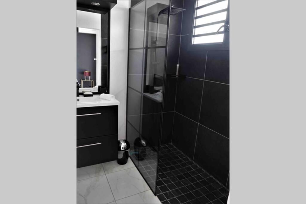 Villa Palm Diamond Jacuzzi & Piscine Prives Le Diamant Buitenkant foto
